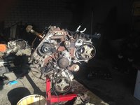 blok uitlekkend op de steun.