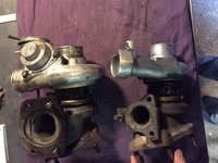 Links de TD04, rechts de TD03. De totale lengte is nagenoeg gelijk! En HEEL veel groter is die TD04 nu ook weer niet!